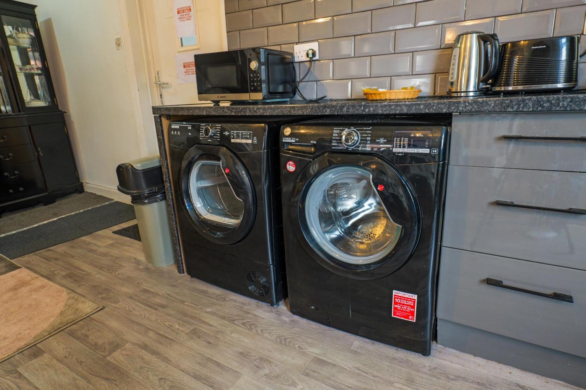 Rochdale 3 Bedroom House 2 Bath With Free Parking Sleeps 7 Extérieur photo