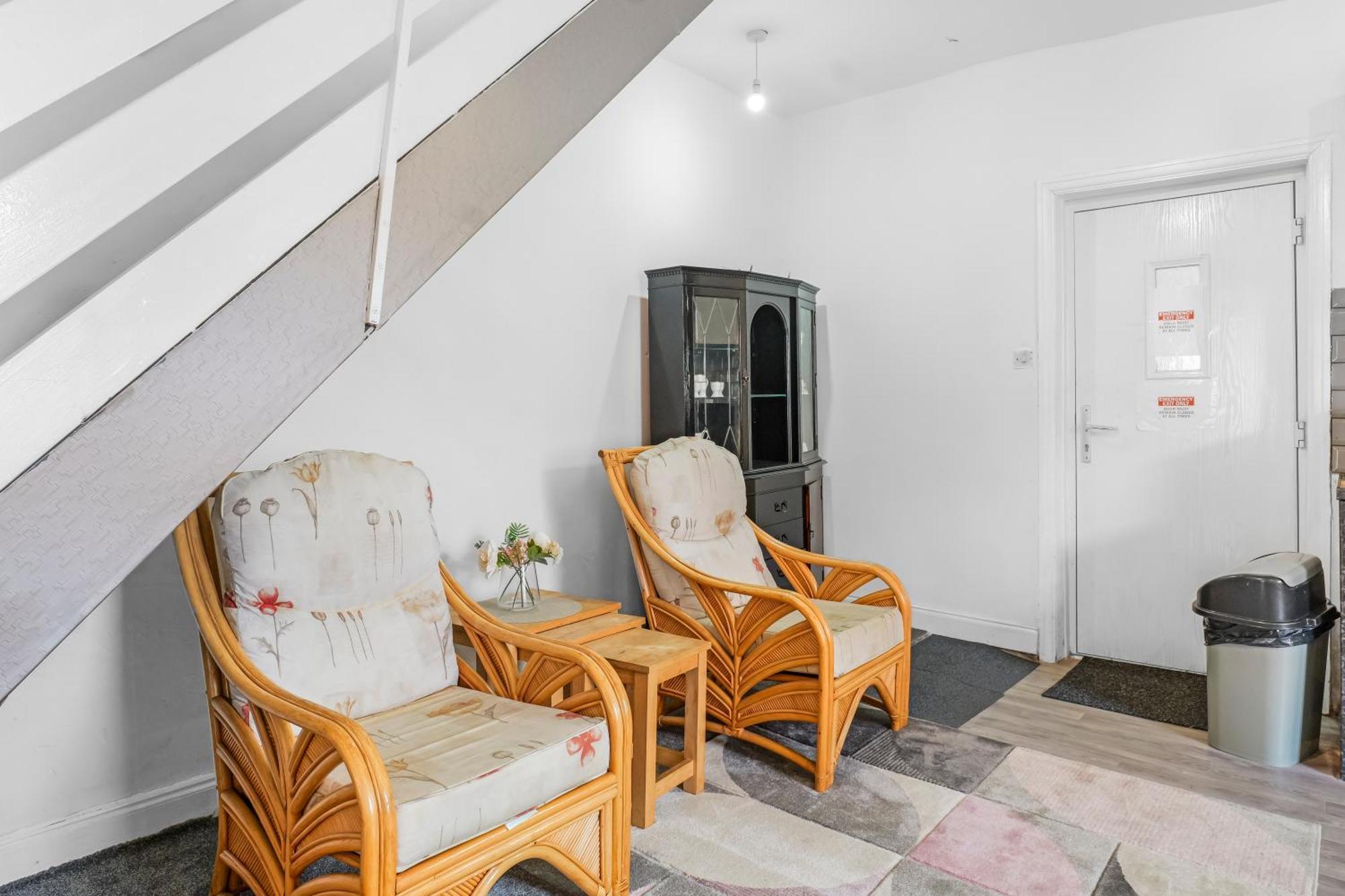 Rochdale 3 Bedroom House 2 Bath With Free Parking Sleeps 7 Extérieur photo